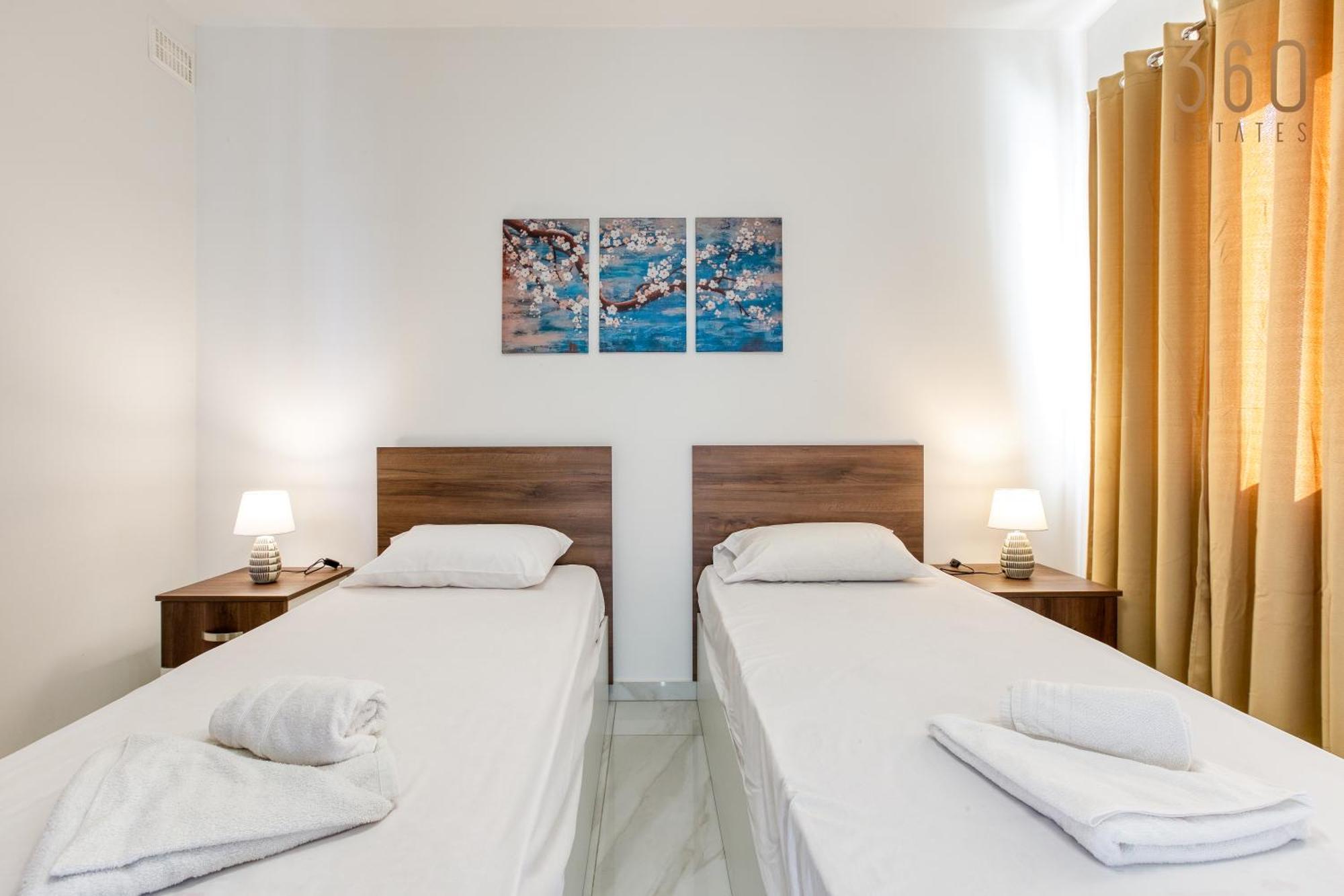 Apartment Cosy 2br Penthouse With Private Terrace In By 360 Estates